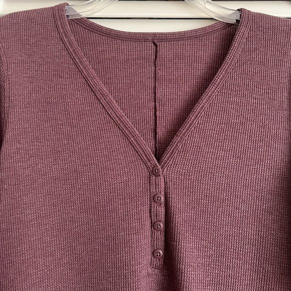 Lululemon Close Call Henley Long Sleeve Heathered Plum fits women’s large rare - Picture 3 of 8